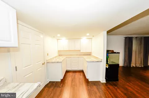 Entry Way - 5702 Justina Dr, Lanham, MD 20706 photo 4 of 12