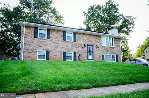 Exterior - 5702 Justina Dr, Lanham, MD 20706 photo 3 of 12