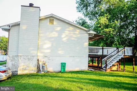 Exterior - 5702 Justina Dr, Lanham, MD 20706 photo 6 of 12