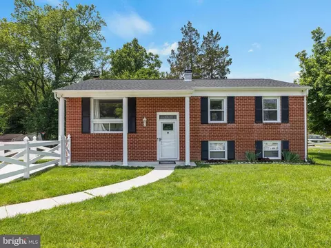9601 Small Dr, Clinton, MD 20735
