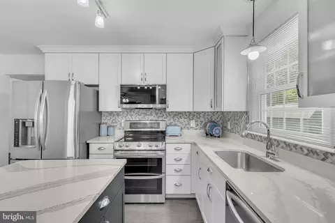 Kitchen - 7319 Westwind Dr, Bowie, MD 20715 photo 2 of 2
