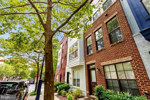 4525 Longfellow St, Hyattsville, MD 20781