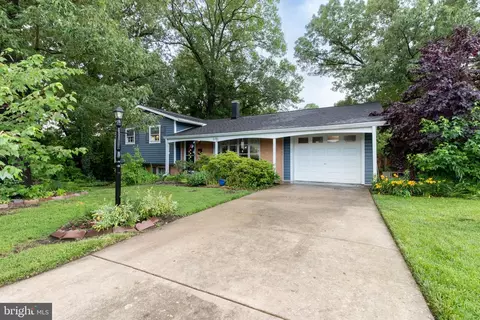 9718 48th Pl, College Park, MD 20740