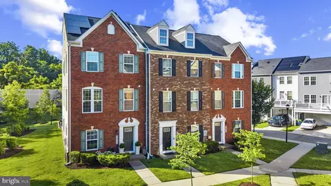 9930 Vista Pointe Dr, Marlboro, MD 20774
