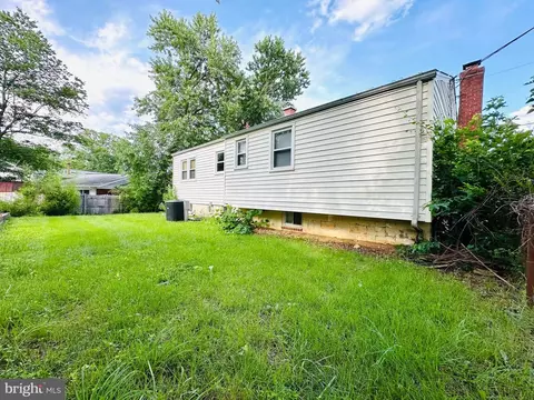 6730 Lamont Dr, Lanham, MD 20706 photo 8
