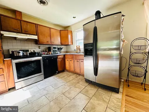 6730 Lamont Dr, Lanham, MD 20706 photo 4