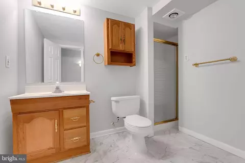 Bath - 9802 Fox Run Dr, Clinton, MD 20735 photo 2 of 2