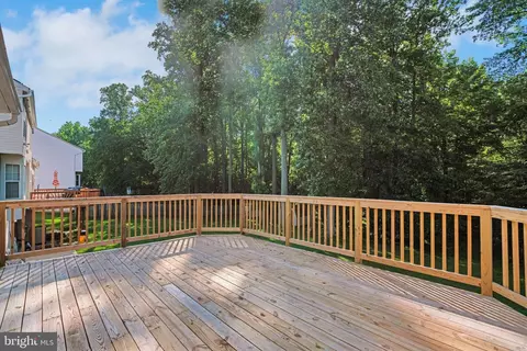 Exterior - 9802 Fox Run Dr, Clinton, MD 20735 photo 2 of 7