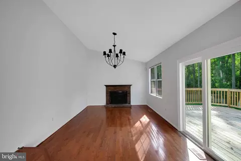 Living - 9802 Fox Run Dr, Clinton, MD 20735 photo 2 of 5