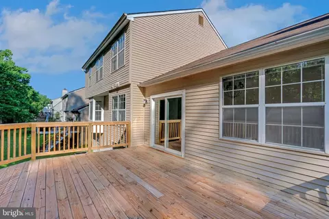 Exterior - 9802 Fox Run Dr, Clinton, MD 20735 photo 3 of 7