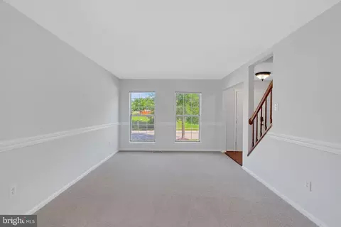 Living - 9802 Fox Run Dr, Clinton, MD 20735 photo 4 of 5