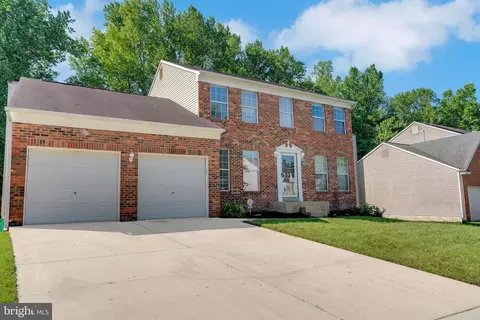 9802 Fox Run Dr, Clinton, MD 20735