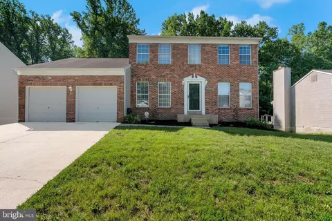 Exterior - 9802 Fox Run Dr, Clinton, MD 20735 photo 6 of 7