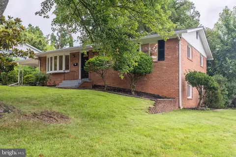 7411 Wellesley Dr, College Park, MD 20740