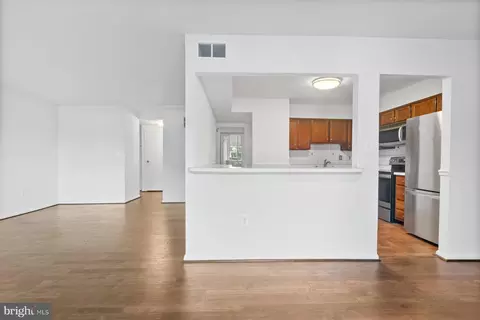 6988 Hanover Pkwy #1, Greenbelt, MD 20770