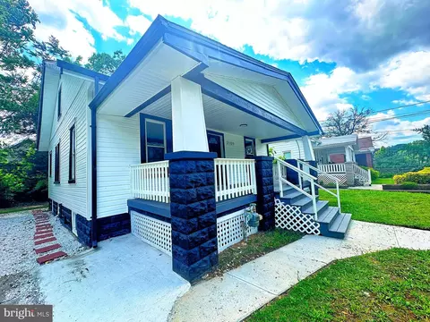 Exterior - 3109 Bunker Hill Rd, Mount Rainier, MD 20712 photo 4 of 5