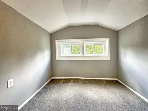 Bedroom - 3109 Bunker Hill Rd, Mount Rainier, MD 20712 photo 2 of 2