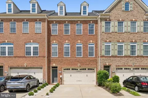 5445 Stream Bank Ln, Greenbelt, MD 20770
