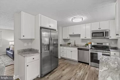 12501 Windbrook Dr, Clinton, MD 20735 photo 9