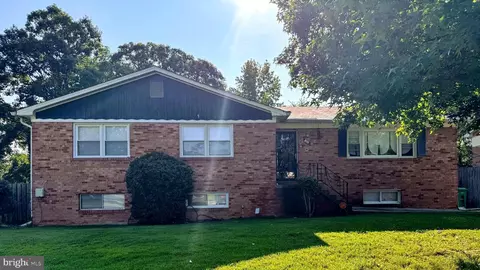 530 Round Table Dr, Fort Washington, MD 20744