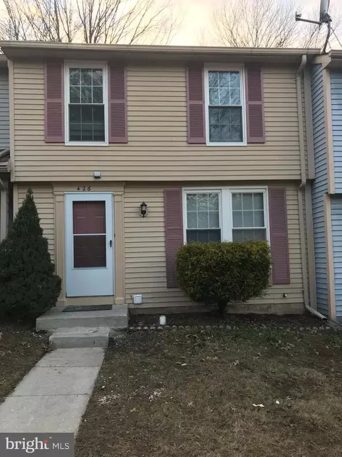 426 Shady Glen Dr, Capitol Heights, MD 20743