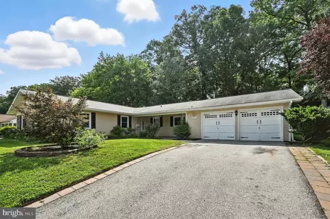 9301 Montpelier Dr, Laurel, MD 20708