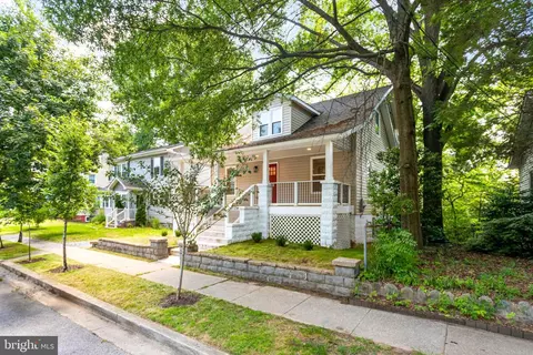 4310 30th St, Mount Rainier, MD 20712