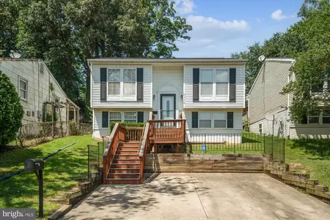 6010 Sheridan St, Riverdale, MD 20737