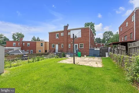8305 Navahoe Dr, Silver Spring, MD 20903 photo 4