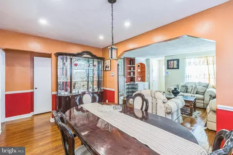 8305 Navahoe Dr, Silver Spring, MD 20903 photo 9