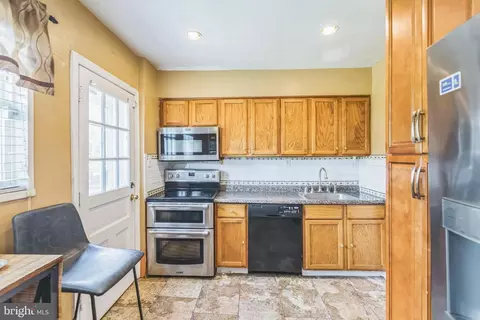 8305 Navahoe Dr, Silver Spring, MD 20903 photo 10