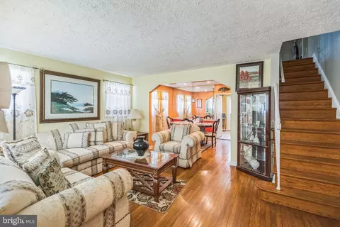 8305 Navahoe Dr, Silver Spring, MD 20903 photo 5