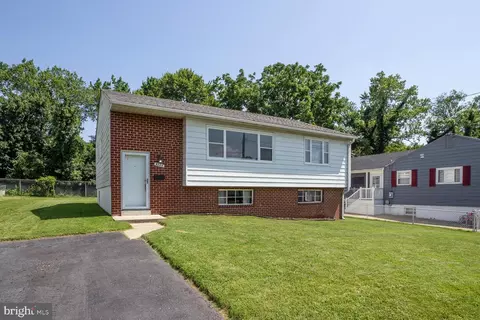 5122 Niagara Pl, College Park, MD 20740