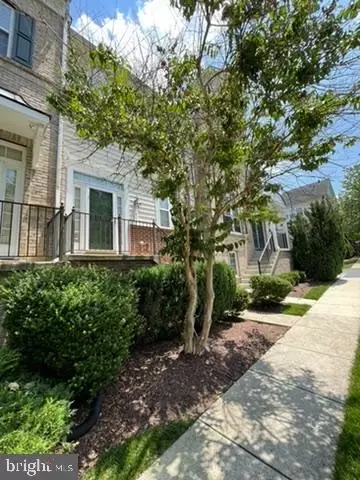 511 Tailgate Ter, Landover, MD 20785 photo 2