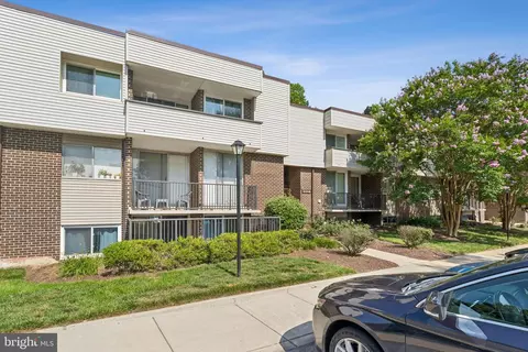 10248 Prince Pl #23-203, Marlboro, MD 20774