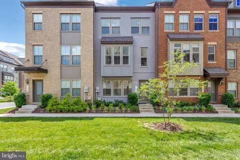 128 Albany Pl, Marlboro, MD 20774