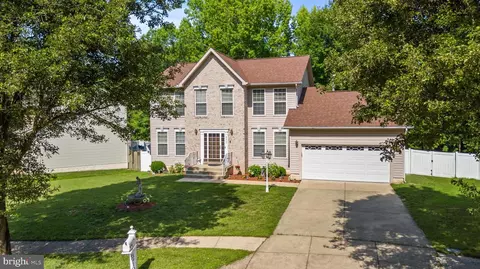 8910 Edison Ln, Clinton, MD 20735