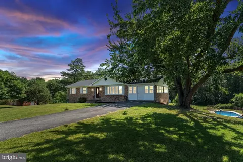 16308 Baden Naylor Rd, Brandywine, MD 20613 photo 2