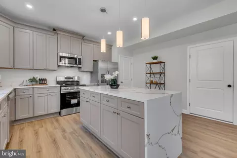 9912 Ridge St, Lanham, MD 20706 photo 5