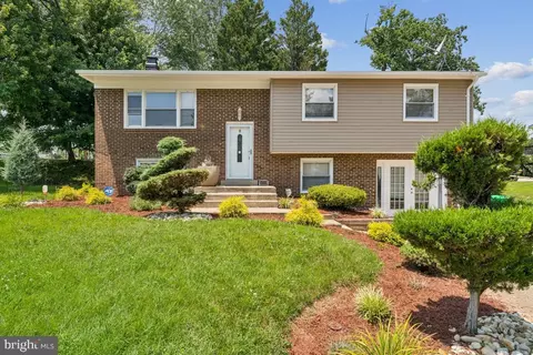 9405 Loughran Rd, Fort Washington, MD 20744