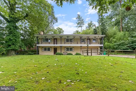 5300 Tolson Rd, Temple Hills, MD 20748