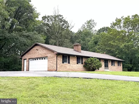 16611 Summers Ln, Brandywine, MD 20613 photo 2