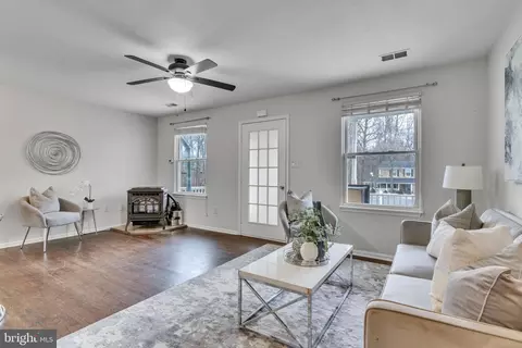 9216 Spring Acres Rd, Clinton, MD 20735 photo 4