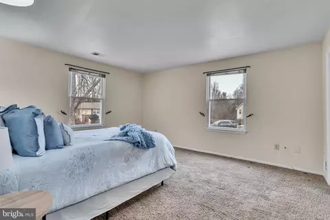9216 Spring Acres Rd, Clinton, MD 20735 photo 5