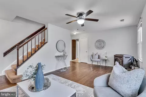 9216 Spring Acres Rd, Clinton, MD 20735 photo 2