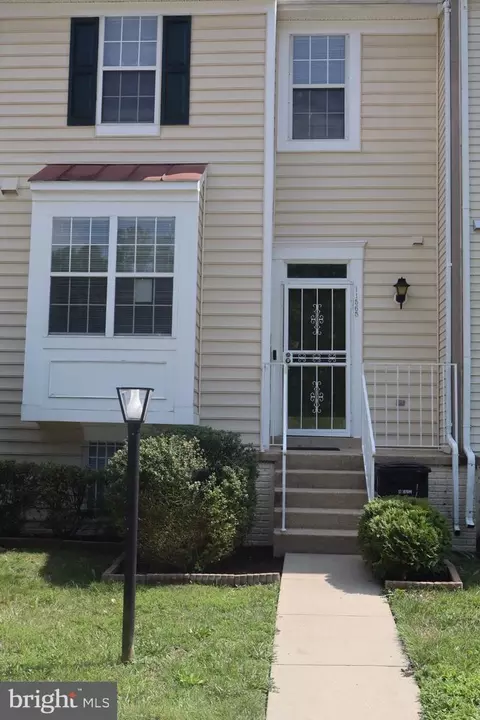 11565 Dunloring Dr, Marlboro, MD 20774
