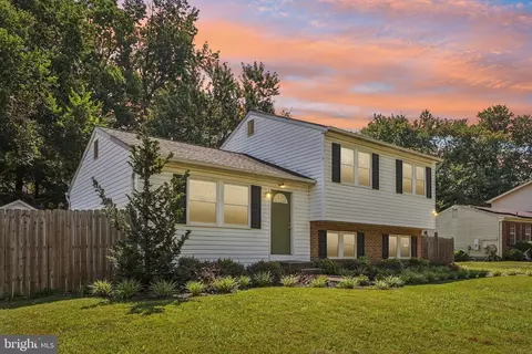907 Wrigley Pl, Fort Washington, MD 20744