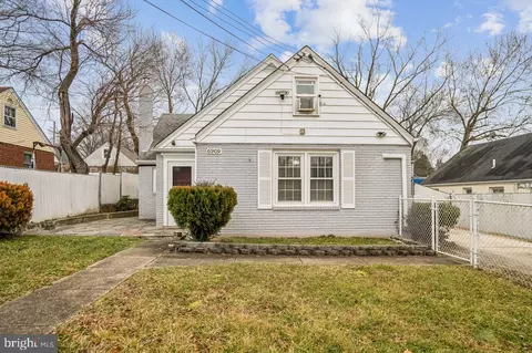 6909 Standish Dr, Hyattsville, MD 20784