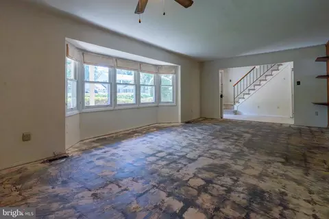 Living - 8717 Oxwell Ln, Laurel, MD 20708 photo 2 of 3