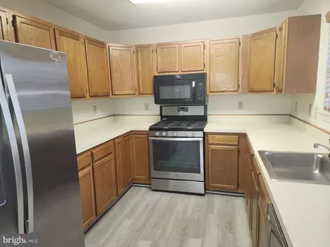 Kitchen - 5908 Grenfell Loop, Bowie, MD 20720 photo 3 of 3